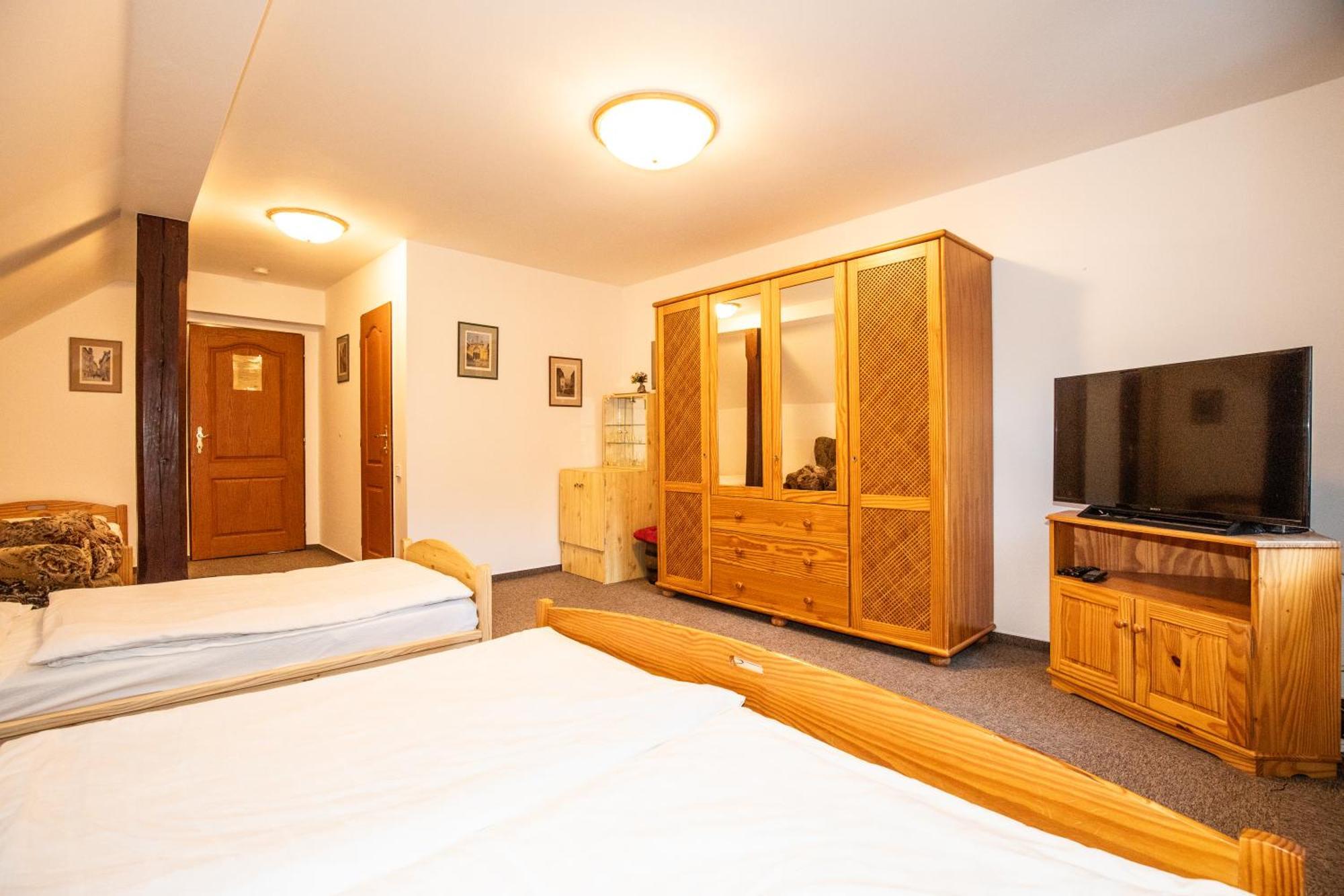 Resort U Jelena Křivoklát Extérieur photo