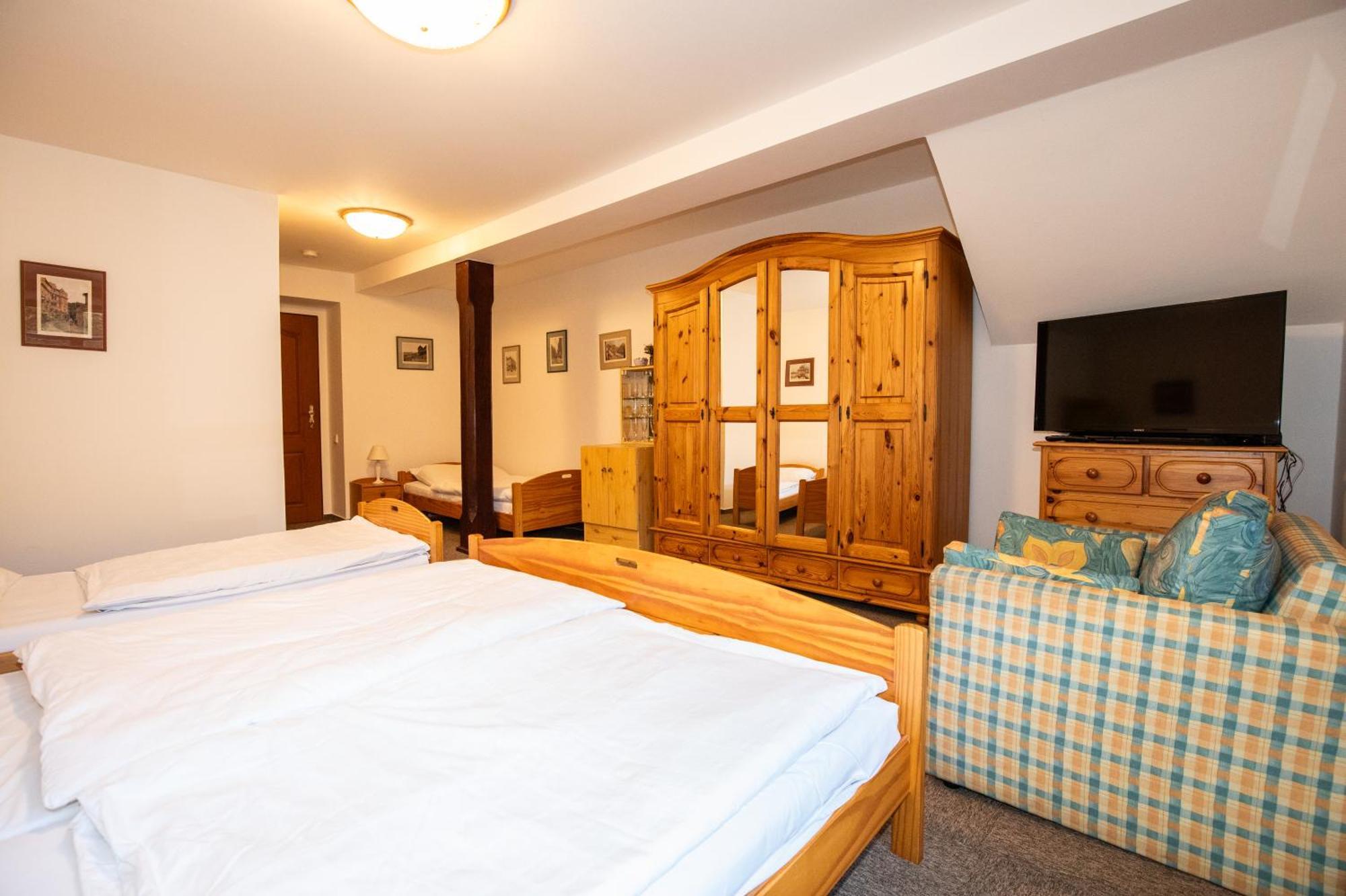 Resort U Jelena Křivoklát Extérieur photo