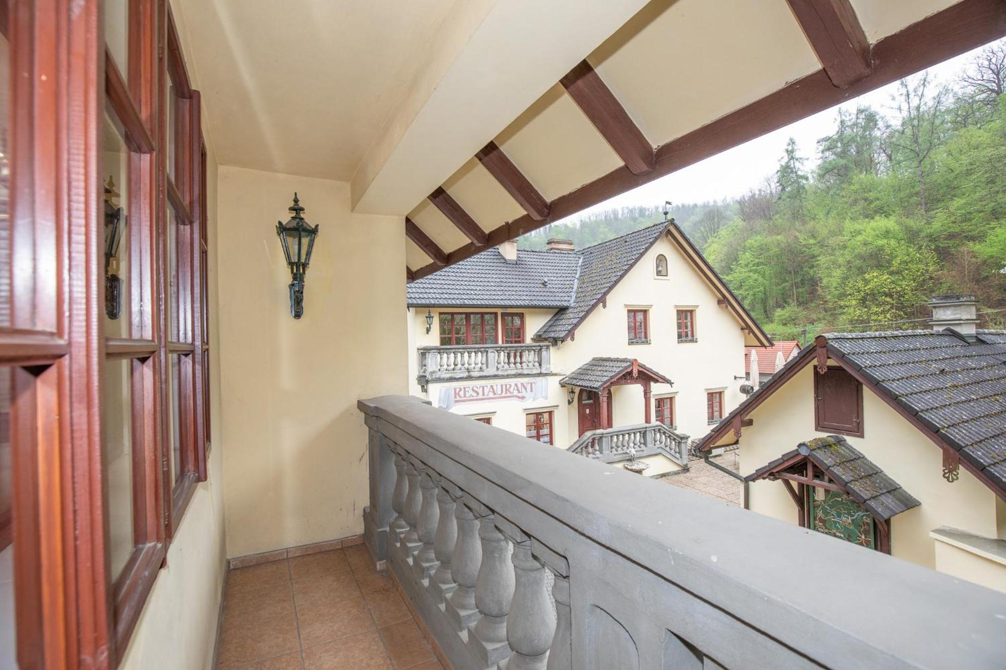 Resort U Jelena Křivoklát Extérieur photo