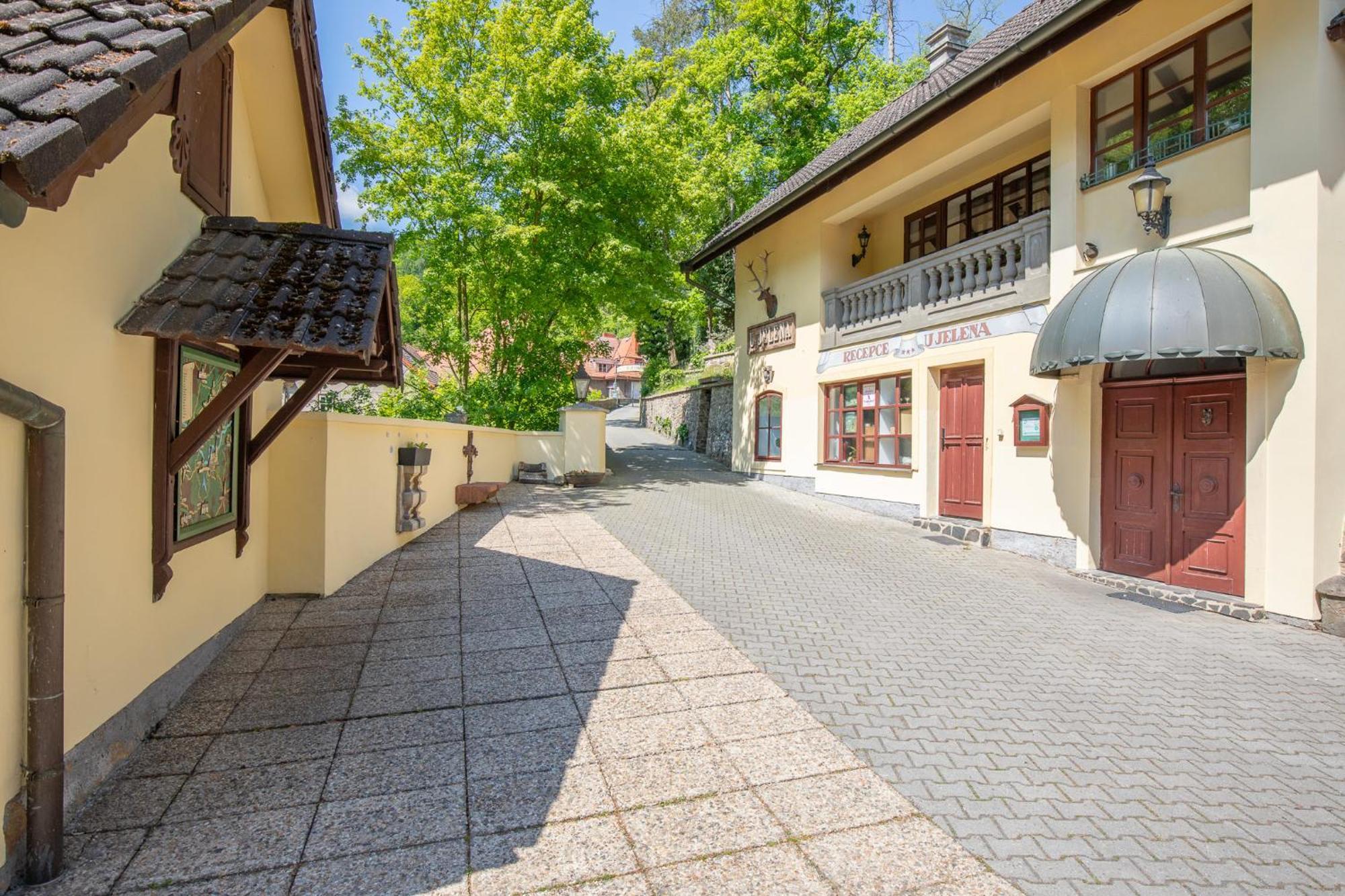 Resort U Jelena Křivoklát Extérieur photo