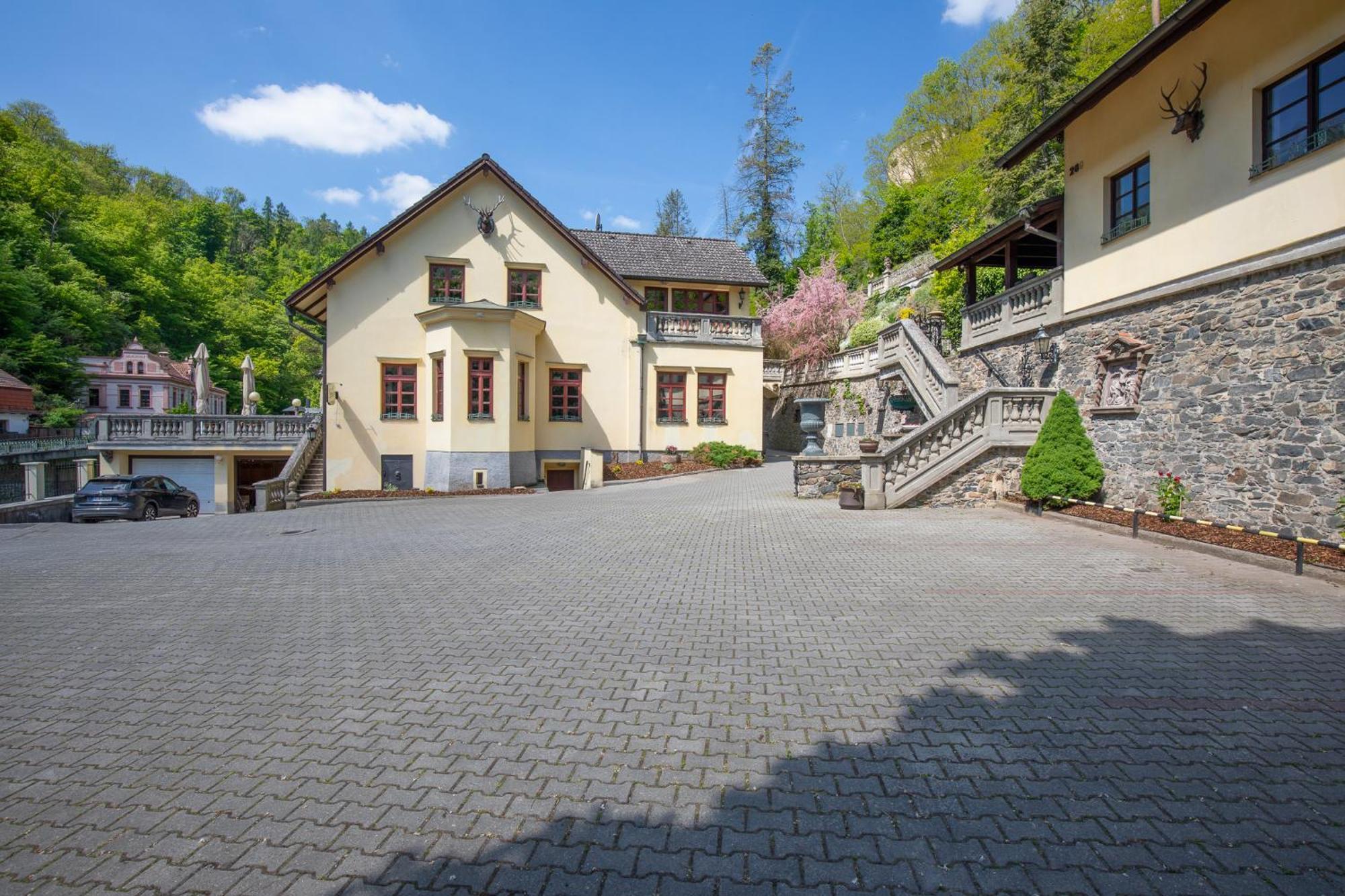 Resort U Jelena Křivoklát Extérieur photo