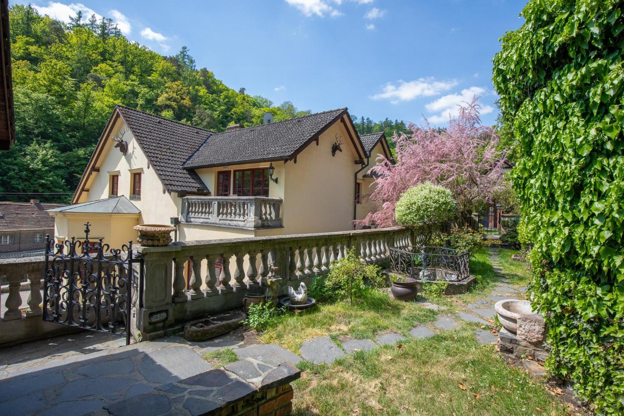 Resort U Jelena Křivoklát Extérieur photo