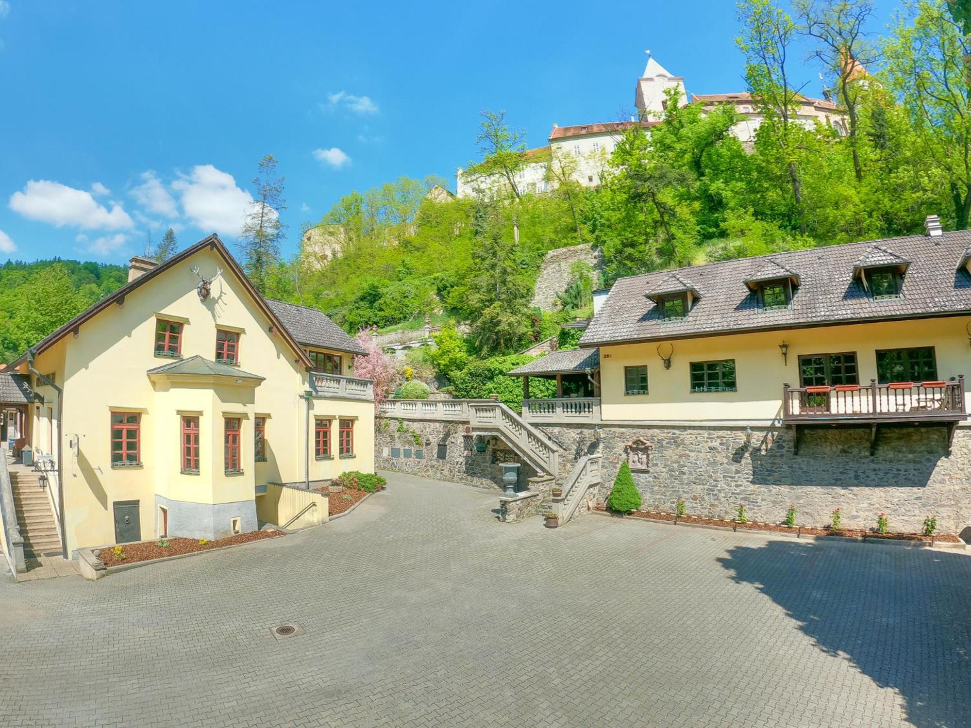 Resort U Jelena Křivoklát Extérieur photo